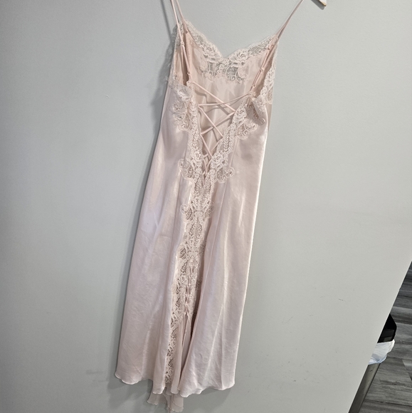 Victoria's Secret Vintage floor length satin lace cross back gown sz sma… - Picture 6 of 9